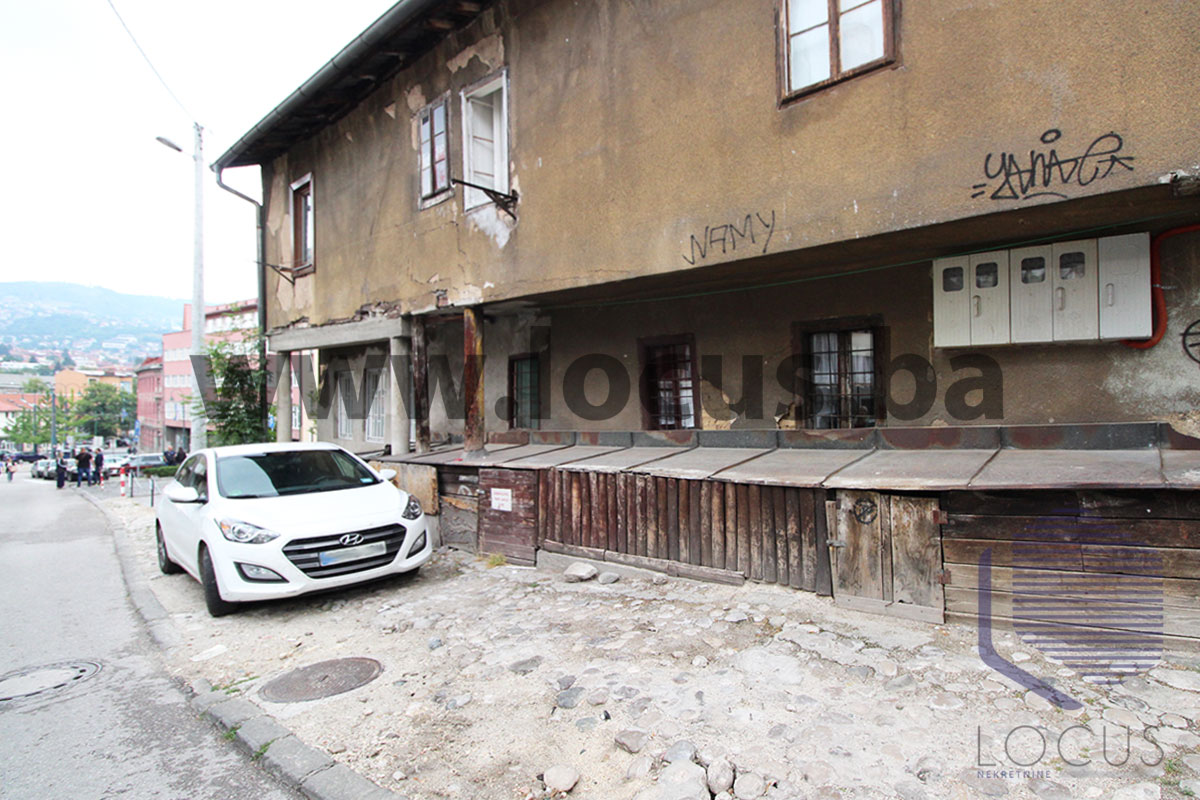 14. Parking.jpg